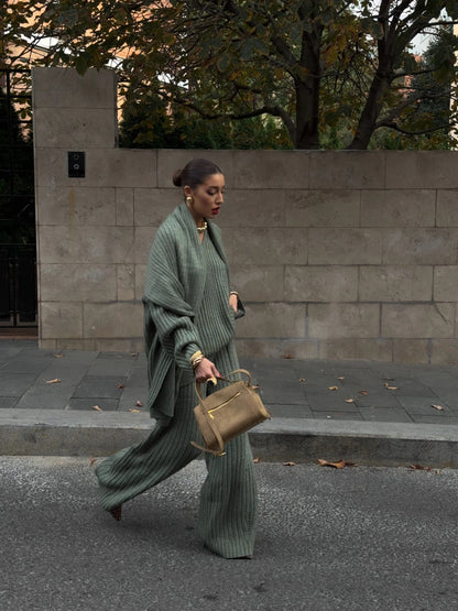 Nezo™ | V-hals pakje met sjaal