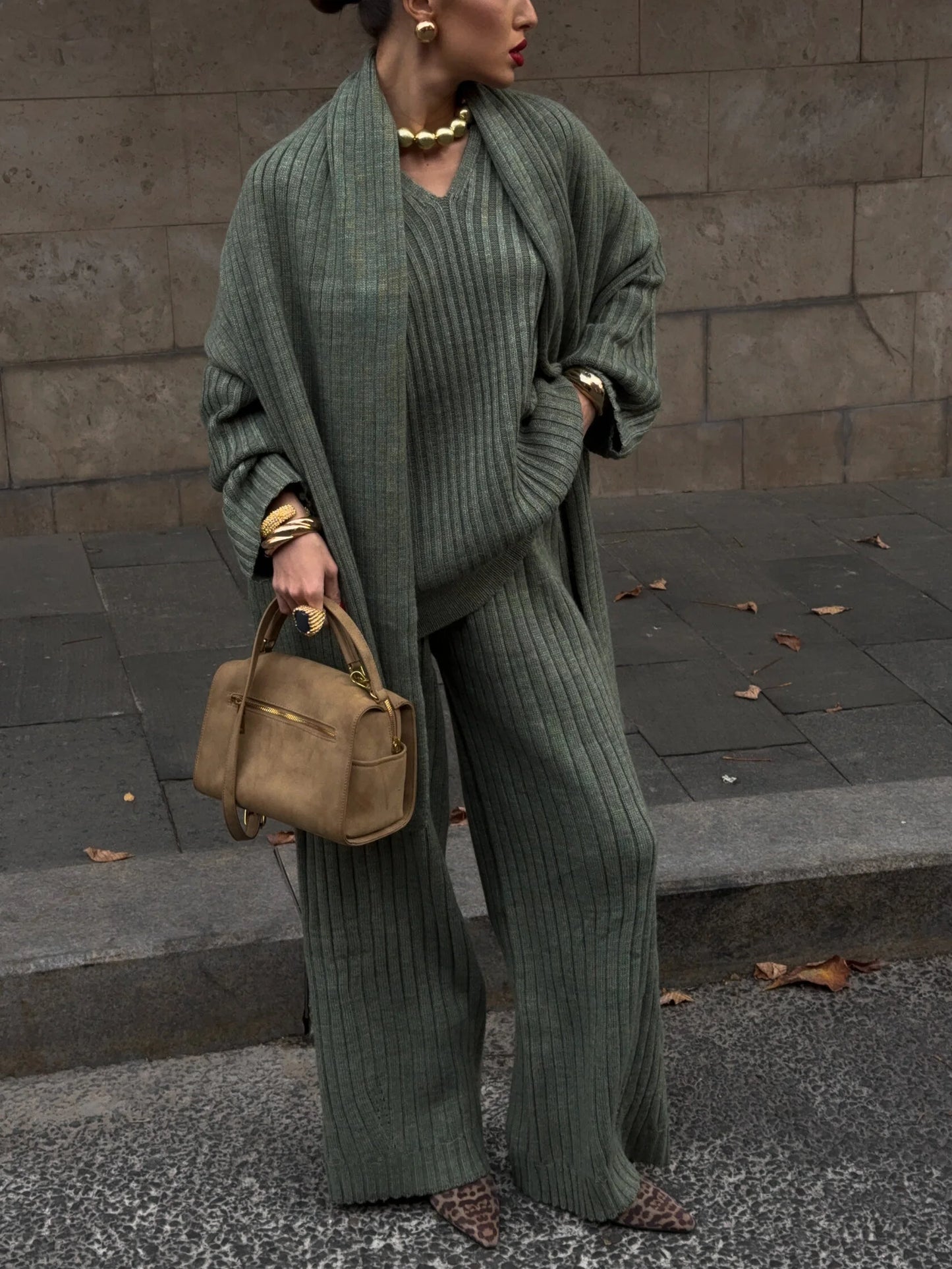 Nezo™ | V-hals pakje met sjaal