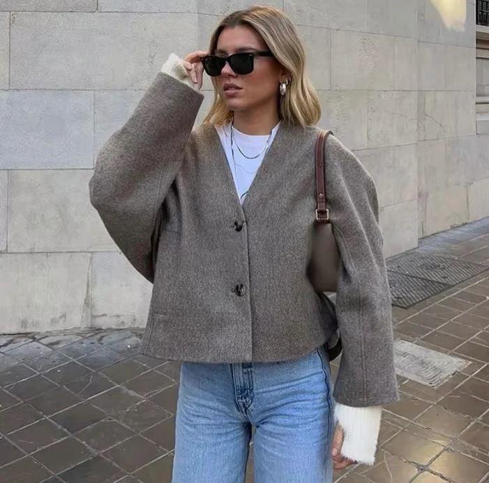 Nezo™ | Korte jas met V-hals